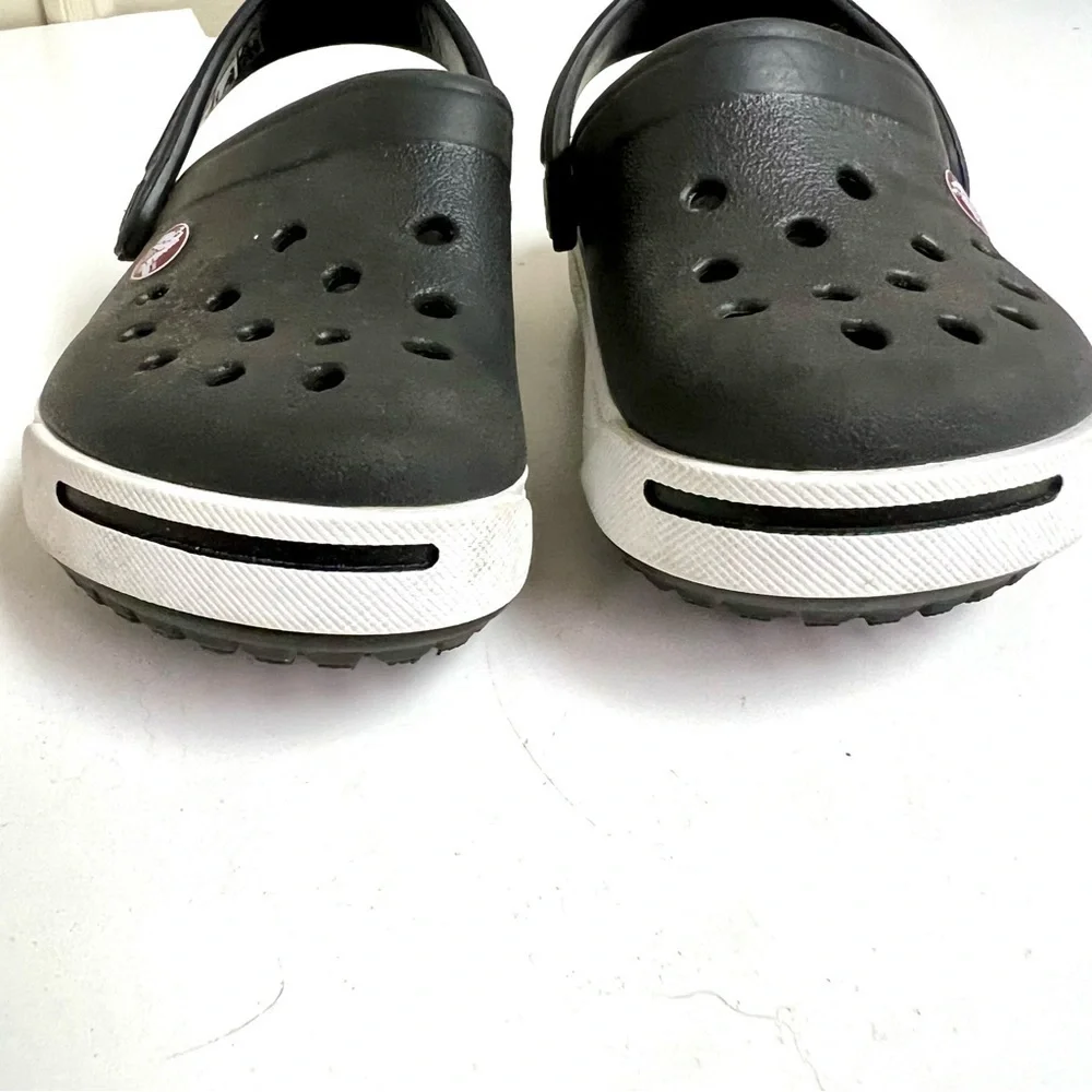 Crocs Unisex- Baby Kids Bayaband Clog in black size 4/5